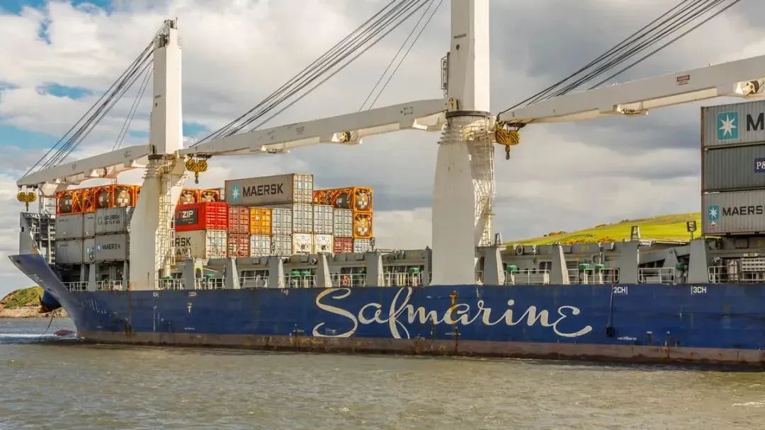  青島港出口空鋼瓶空氧瓶什么流程——金邦小孫